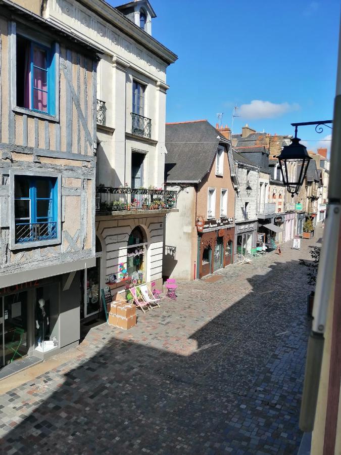 Spacieux T3 Lumineux Dans Quartier Historique Avec Wifi Redon Luaran gambar