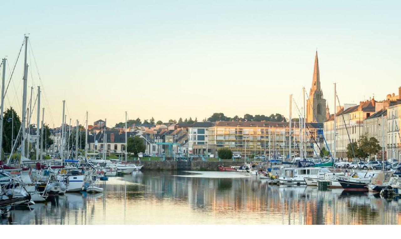 Spacieux T3 Lumineux Dans Quartier Historique Avec Wifi Redon Luaran gambar